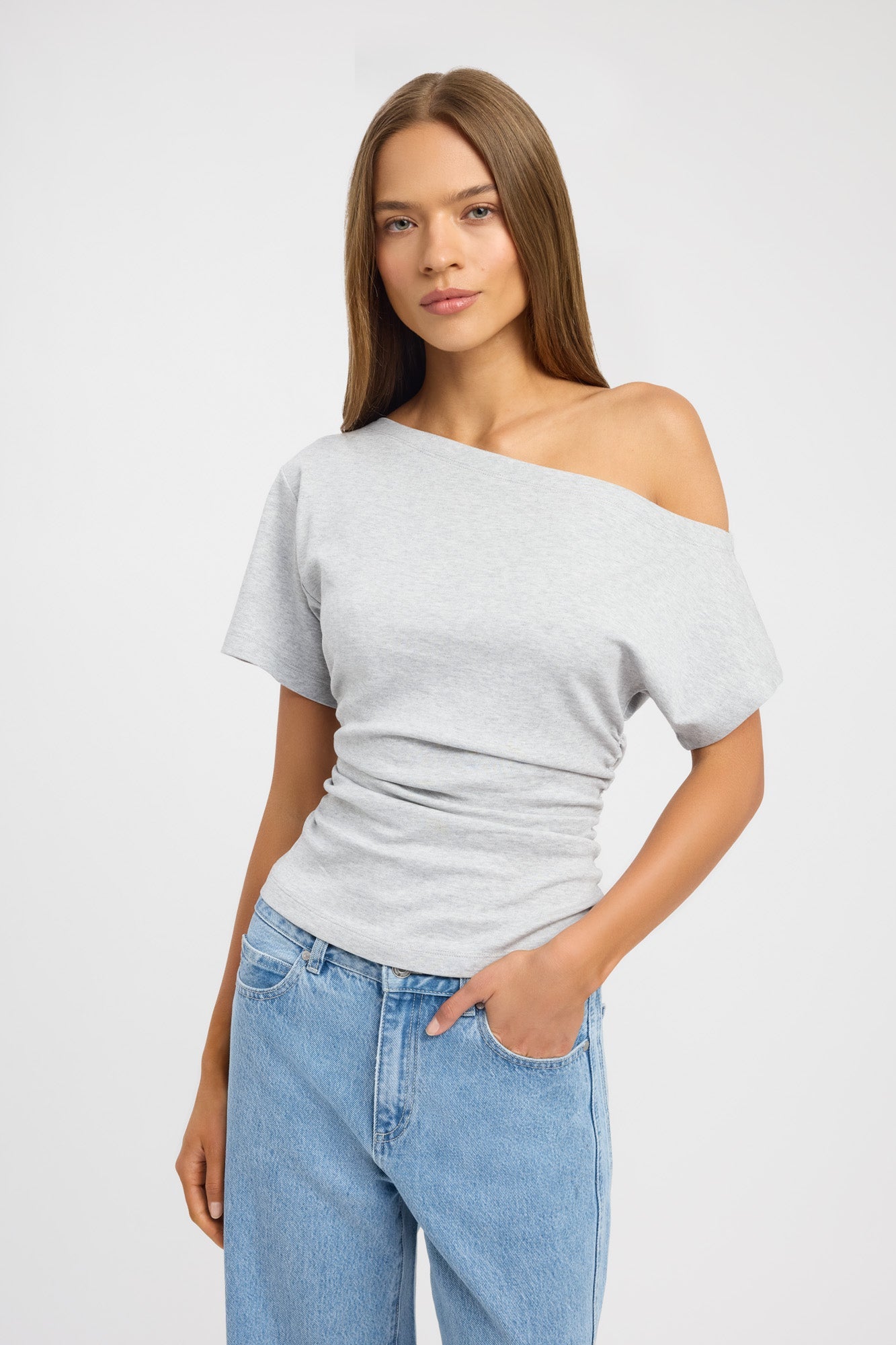 HS098_NOVAOFFSHOULDERTEE_GREYM
