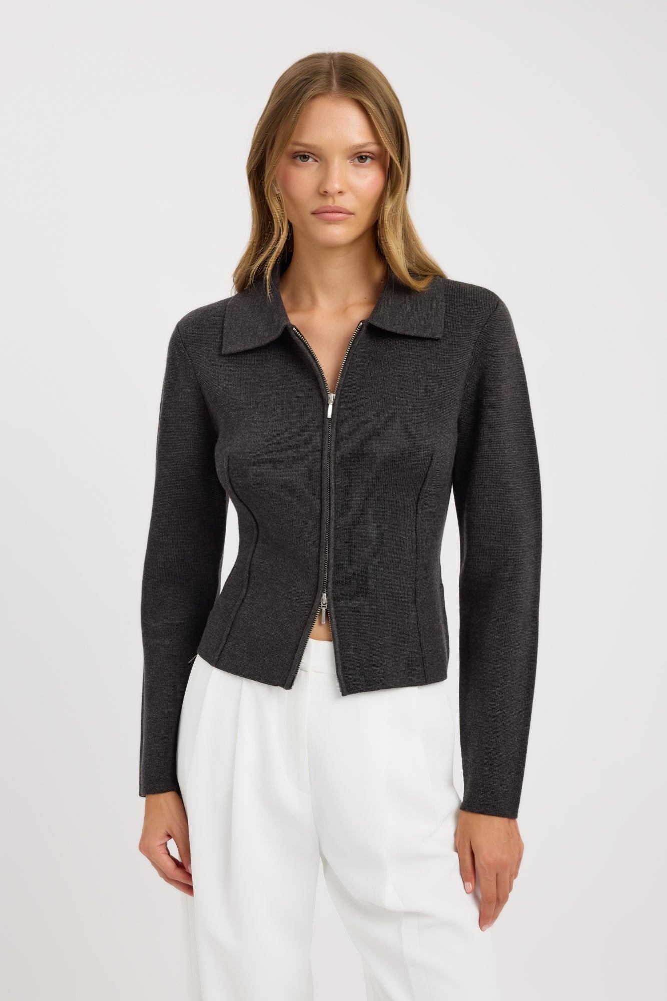 新品未使用 Bibiy B. STARRY PEPURAMU CARDIGAN Mira Cropped Wool Cardigan – BIBICO